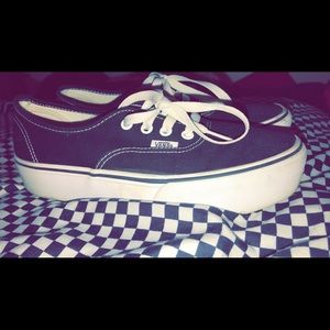 ⭐️Womens Black & White Platform Vans⭐️